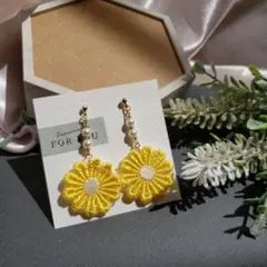 かわいい お花 刺繍 ピアス☆ ハンドメイド