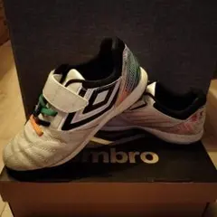 Umbro トレーニングシューズ アクセレイター　20.0cm