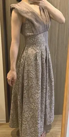 【美品一度のみ着用】snidelスナイデルワンピース ベージュ（158cm着用）