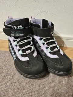 Item thumbnail for item a7a675fb-3d86-4b45-a22e-8efd25b1cfb7