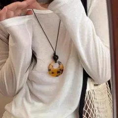 べっ甲風 サークルモチーフ ロングネックレスのサムネイル
