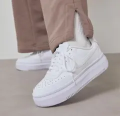 NIKE コートビジョンアルタウィメンズシューズ