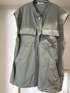 ボンジュールサガン　カーキノースリーブベスト