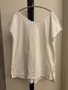 【新品タグ付き】PLSTホワイト 半袖カットソーMサイズのサムネイル
