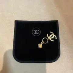 CHANEL 2026 夏限定 ダブルC チャーム 最新ノベルティ - メルカリ