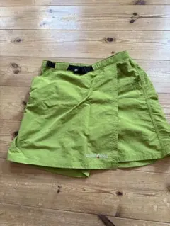 明るい緑色 ハーフパンツ Mサイズ