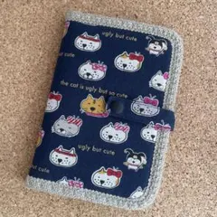 お薬手帳 母子手帳ケース ハンドメイド ★ブサカワ♪おめかしねこちゃん ★紺