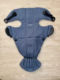 BABYBJÖRN 抱っこ紐 ネイビーコットン ベビーキャリアMini新生児用
