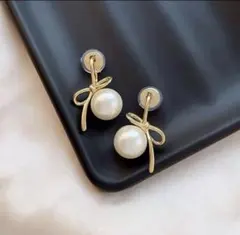 リボンパールイヤリング ゆらゆら 痛くなりにくい 落ちにくい トレンド