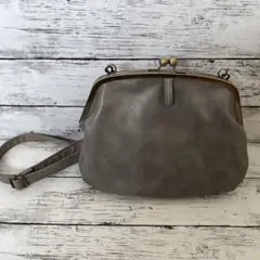がま口　ショルダーバッグ　フェイクレザー　グレー