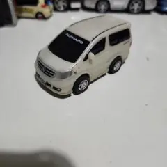 トヨタ アルファード プルバックカー