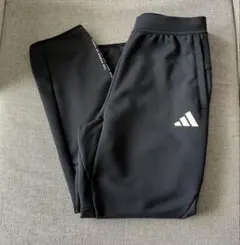 adidas ブラック ジャージ パンツ　メンズMサイズのサムネイル