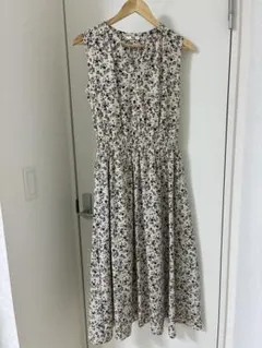 美品　UNIQLO ロングワンピ　Ｍ