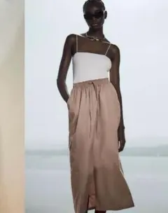 新品未使用　ZARA ミディワンピース　サイズS 4174/802