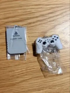 PlayStation ミニチュアチャーム　メモリーカードとコントローラー