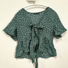 SHEIN 【S】シーイン　花柄　リボン付　グリーン半袖ブラウス　総柄　袖フリル