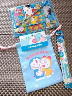 ドラえもん ミニ巾着・スヌーピー 文具・歯ブラシミニリグセット