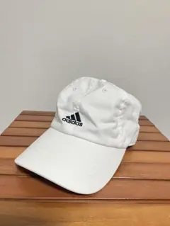 adidas キャップ　ホワイト