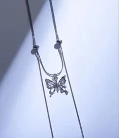 Ellno Loset バタフライネックレス