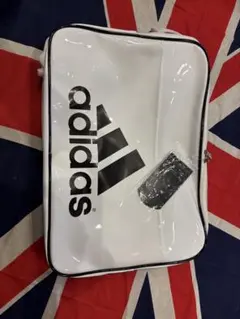 【新品・未使用・レア】adidas エナメルバッグ ホワイト NS 758894 新品・未使用・レア】adidas エナメルバッグ ホワイト NS 758894