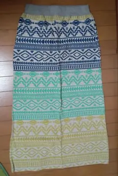 Ocean Pacific タイトスカート ネイティブ柄　Мサイズのサムネイル