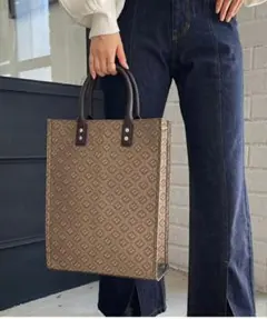 PAGEBOY ページボーイ モノグラムクラシックトート バッグ ブラウンのサムネイル