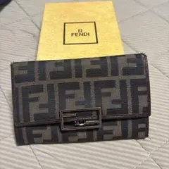 FENDI ズッカ柄 三つ折り財布のサムネイル