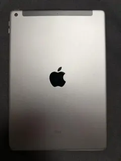 Apple iPad 第8世代 画面にキズあり - メルカリ