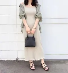 ノースリーブニットワンピース