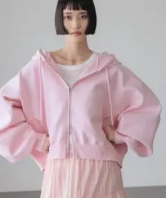 新品♡ LOWRYSFARM ZIPショートフーディ ピンクのサムネイル