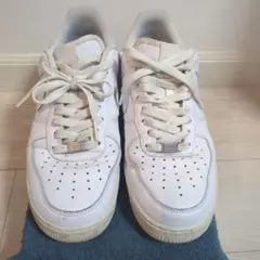 Nike Air Force 1 ホワイトスニーカー