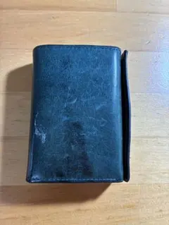 コンパクト三つ折り財布