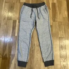 UNIQLO グレー ジョガーパンツ