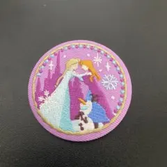 アナと雪の女王　アナ　エルサ　Disney Characters 刺繍缶バッジ