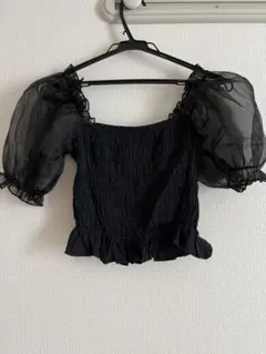 パフスリーブトップス