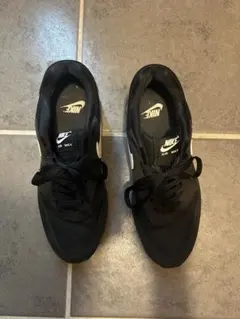 NIKE AIR MAX ブラック ホワイト スニーカー