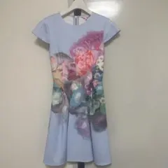 TED BAKER 花柄半袖ひざ丈ワンピース サイズ1 TED BAKER 花柄ワンピース 半袖 ホワイト サイズ2 - メルカリ