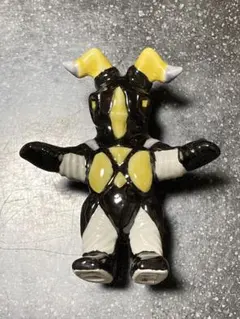 ウルトラマン 九谷焼 KAIJIN × One up. ゼットンのサムネイル