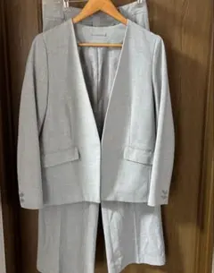 GU ライトグレー セットアップ　パンツスーツ