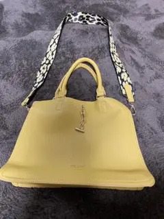 イエロー レザー ショルダーバッグ
