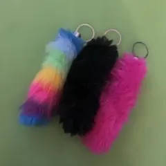 カラフルフェイクファーキーホルダー3個セット