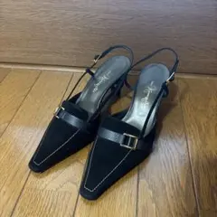 カネマツ　スエード ブラック ポインテッドトゥパンプス ゴールドバックル