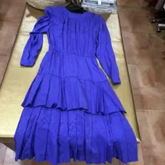 ヴィンテージ紫色のフリル付き長袖ワンピース