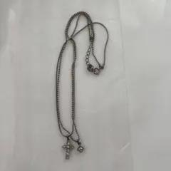 クロスとスクエアのストーン付きネックレス