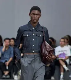 【新品未使用】LOEWE ロエベ 24ss クロップド デニムジャケットのサムネイル