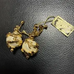 Item thumbnail for item 656e7aa9-0e63-4764-860c-cf37cc3e2b8c