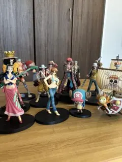 ワンピースフィギュア 新世界シリーズ 麦わらの一味　グラメン　一番くじ