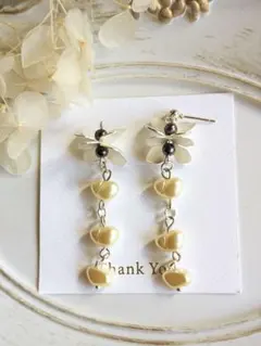 ハンドメイド シルバー フラワー ゆらゆら ピアス イヤリングS-203