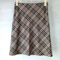極美品 BURBERRY チェック柄 タイトスカート 38 ブラウン 水色のサムネイル