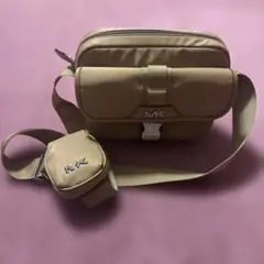 極美品!! (百貨店ライン)マイケルコース ユーティリティー クロスボディのサムネイル